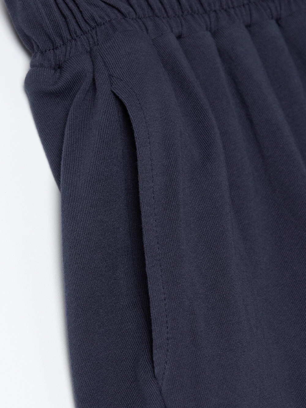 UTAA Hobbies & Culture Dark Navy X Xs (inventory Inquiry) - Image 10