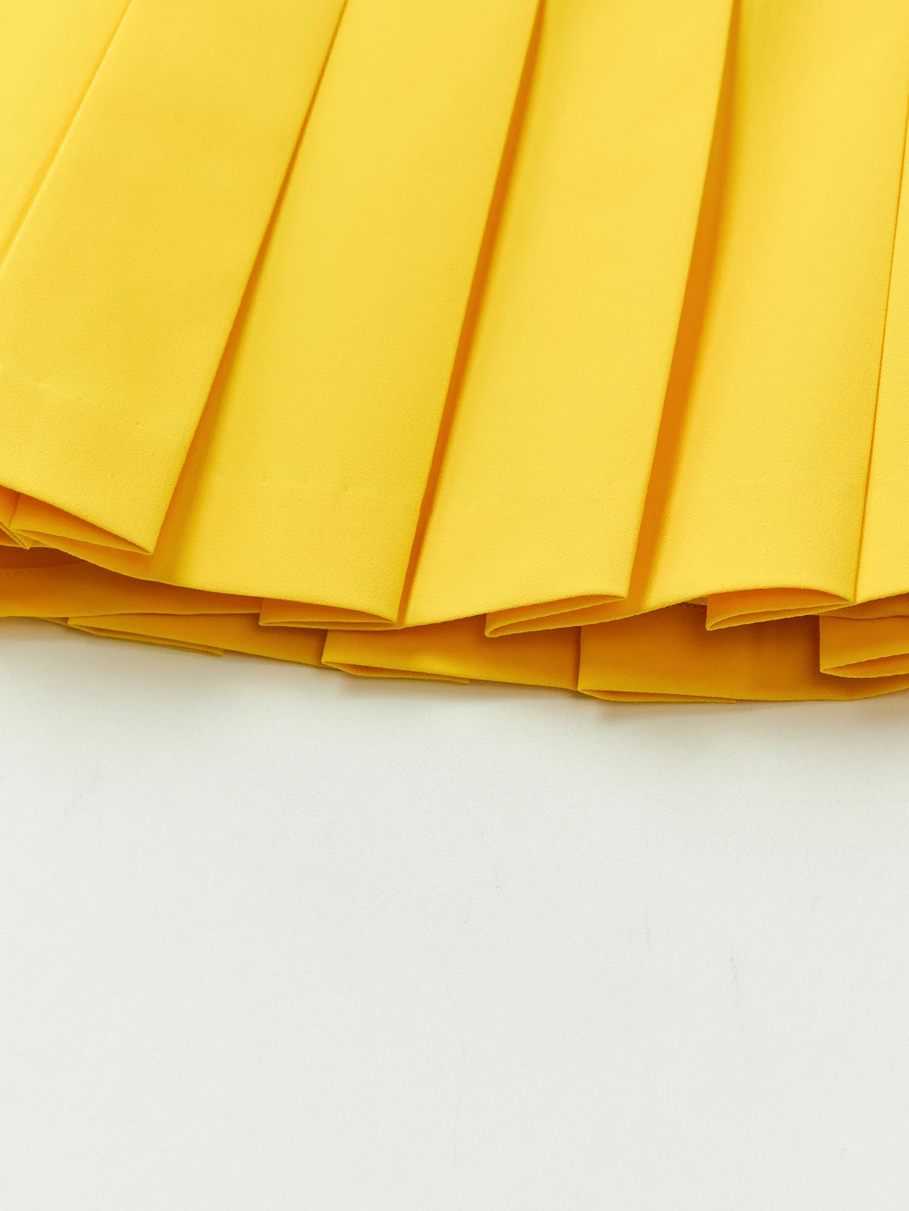 UTAA 2022 SS Hobbies & Culture Yellow X M (inventory Inquiry) - Image 7